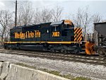 WE 7002 waits next to River Valley Paper at Summit St.